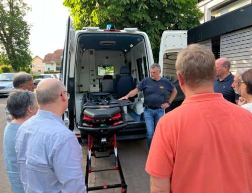 Ein besonderer Besuch beim Lions Club Saarschleife: Der ASB-Wünschewagen stellt sich vor